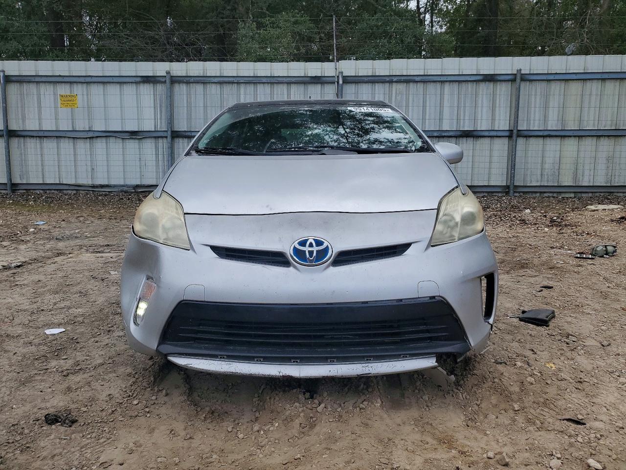 2013 TOYOTA PRIUS photo 5