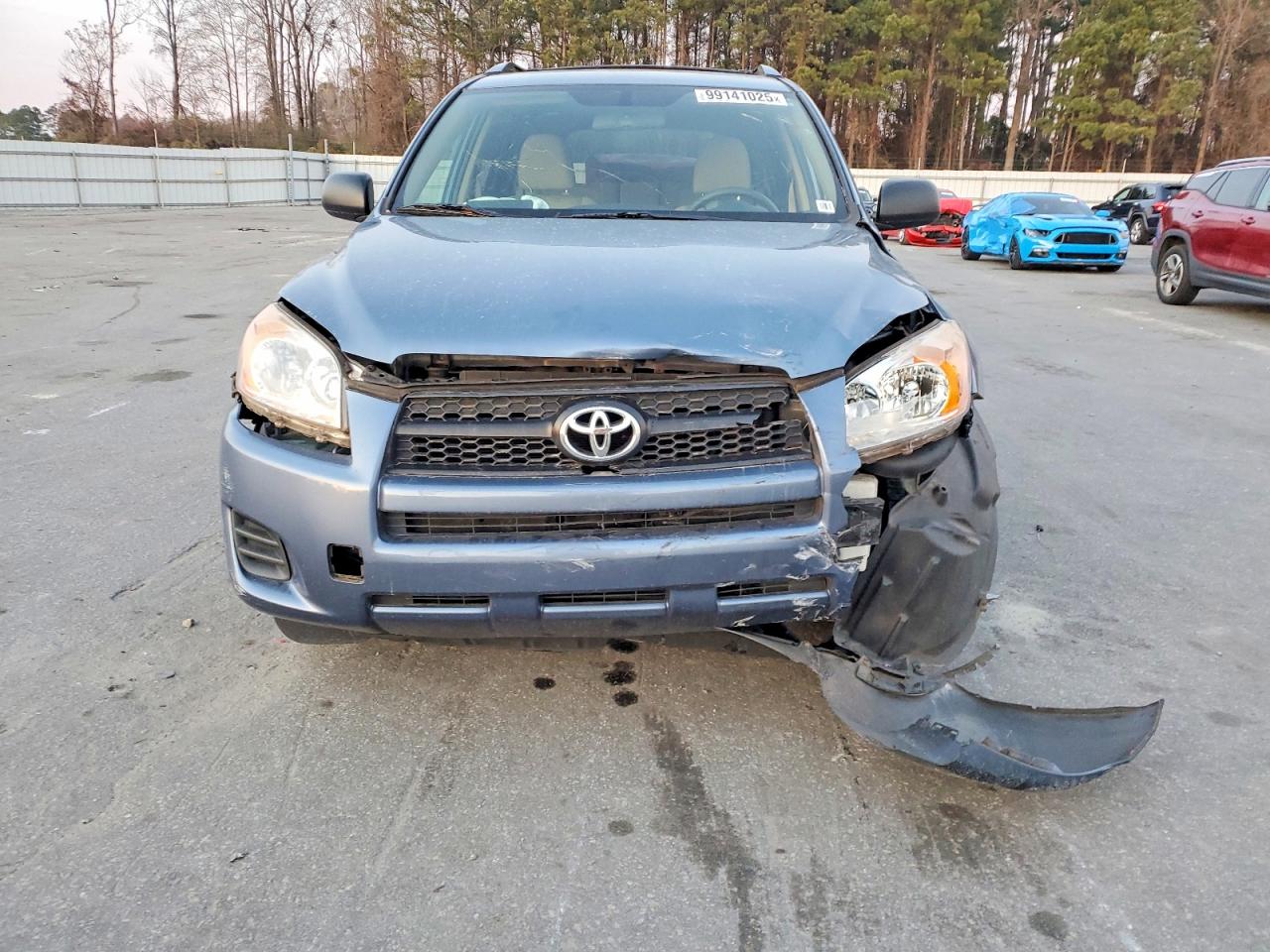 2011 TOYOTA RAV4 photo 9
