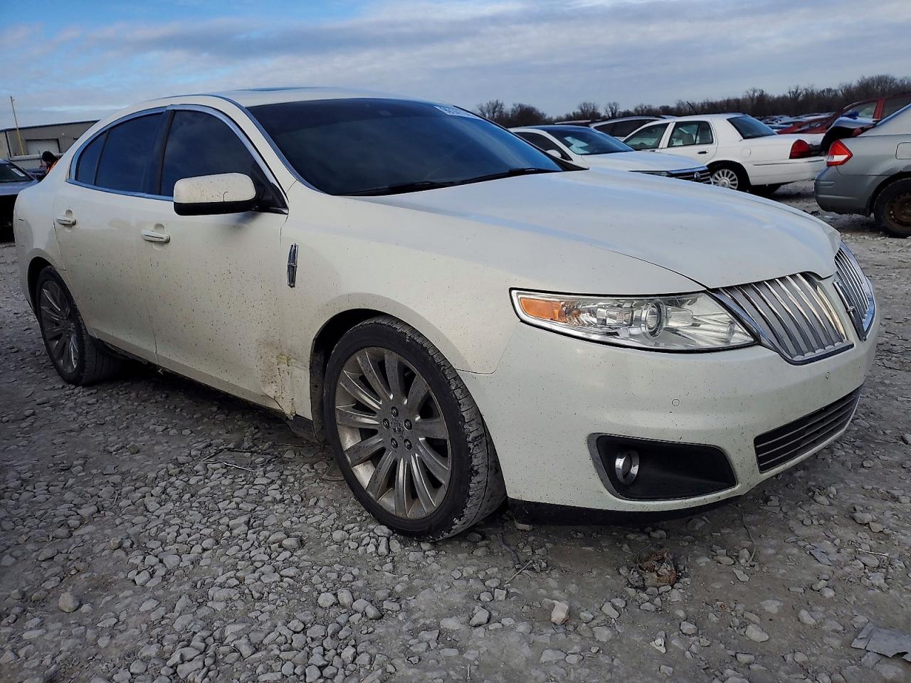 2012 LINCOLN MKS photo 4