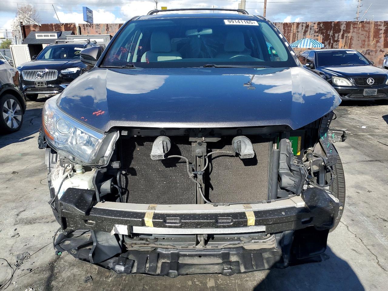 2016 TOYOTA HIGHLANDER LE photo 5