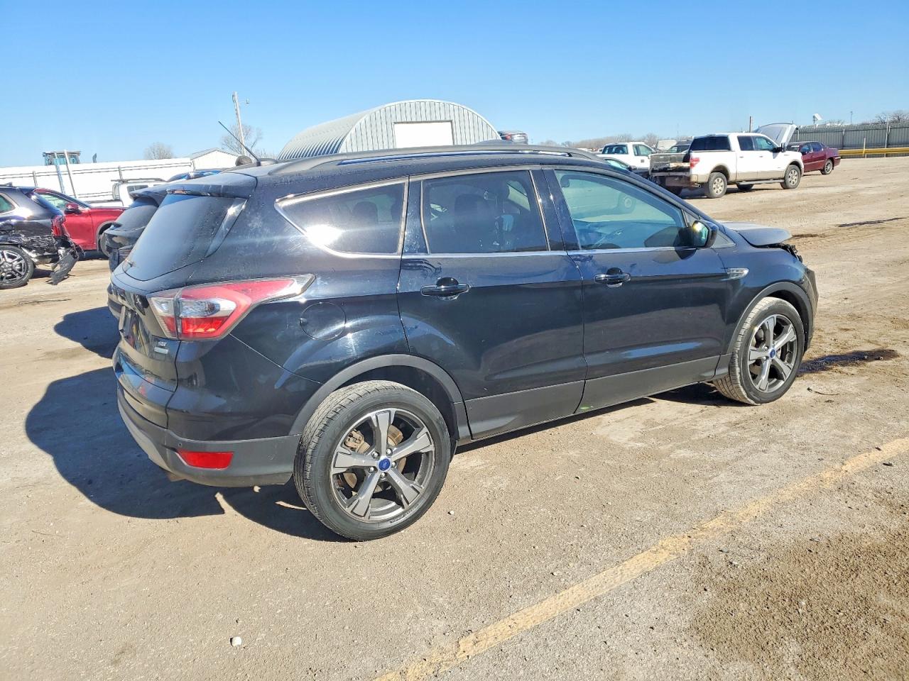 2017 FORD ESCAPE SE photo 3