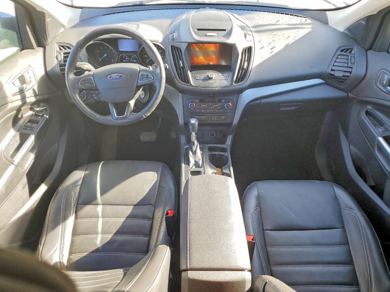 2017 FORD ESCAPE SE photo 8