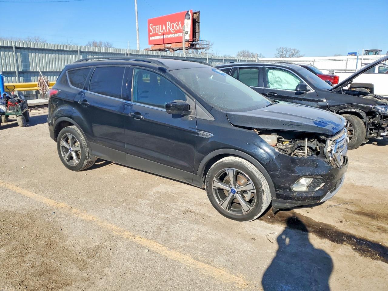 2017 FORD ESCAPE SE photo 4