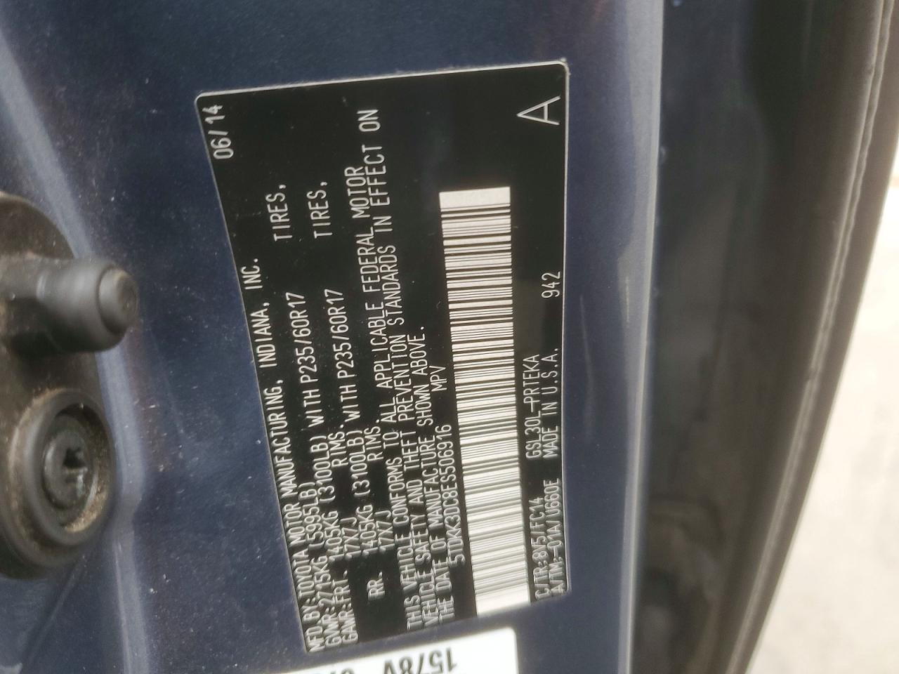 2014 TOYOTA SIENNA LE photo 13