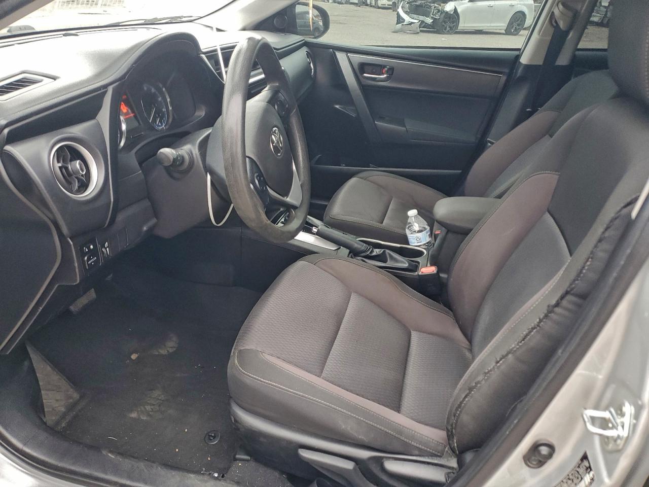 2018 TOYOTA COROLLA L photo 7