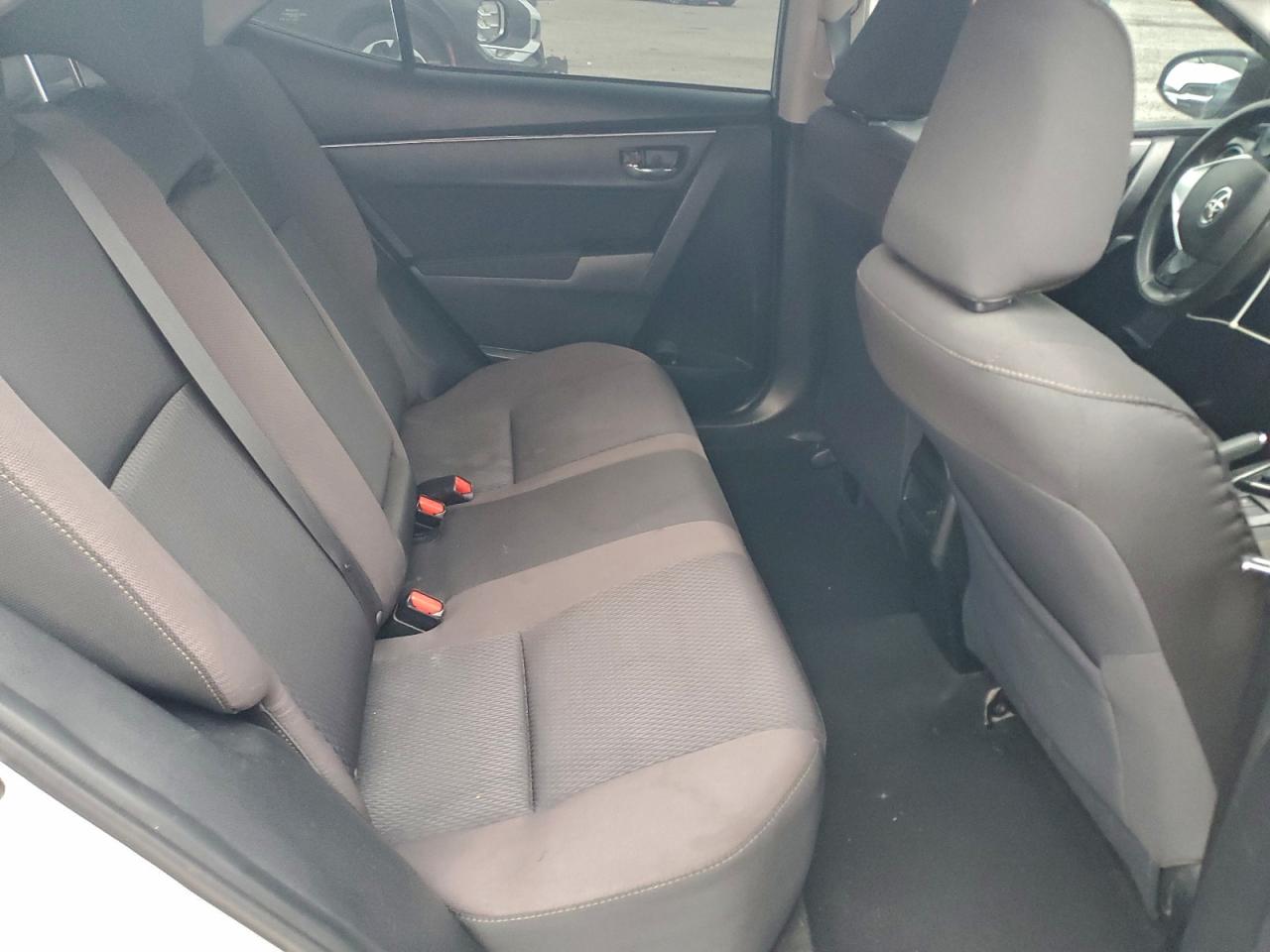 2018 TOYOTA COROLLA L photo 10