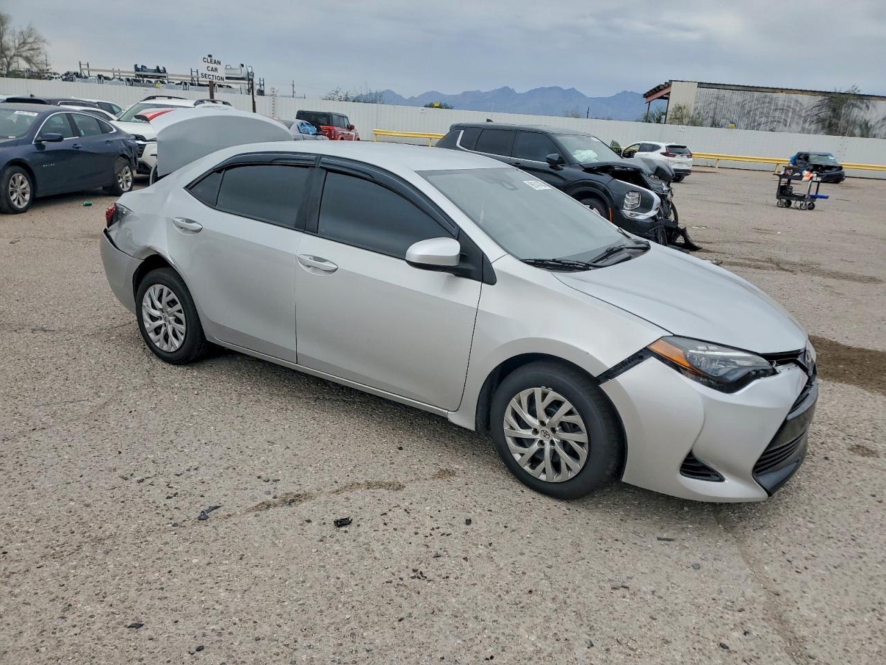 2018 TOYOTA COROLLA L photo 4