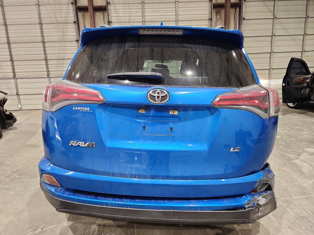 2016 TOYOTA RAV4 LE photo 6