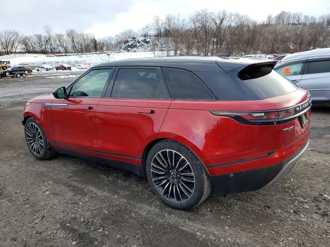 2018 LAND ROVER RANGE ROVER VELAR S photo 2