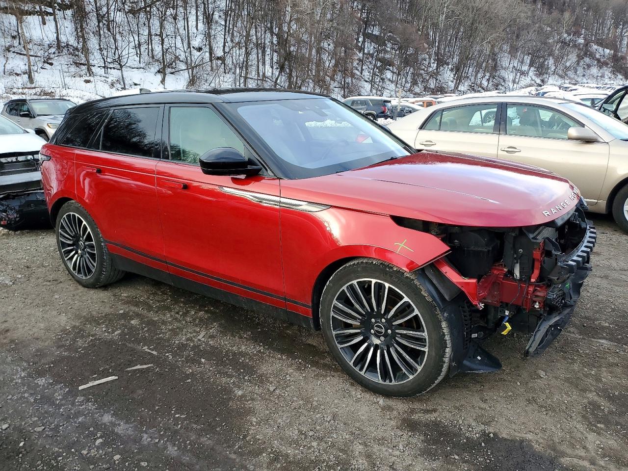 2018 LAND ROVER RANGE ROVER VELAR S photo 4