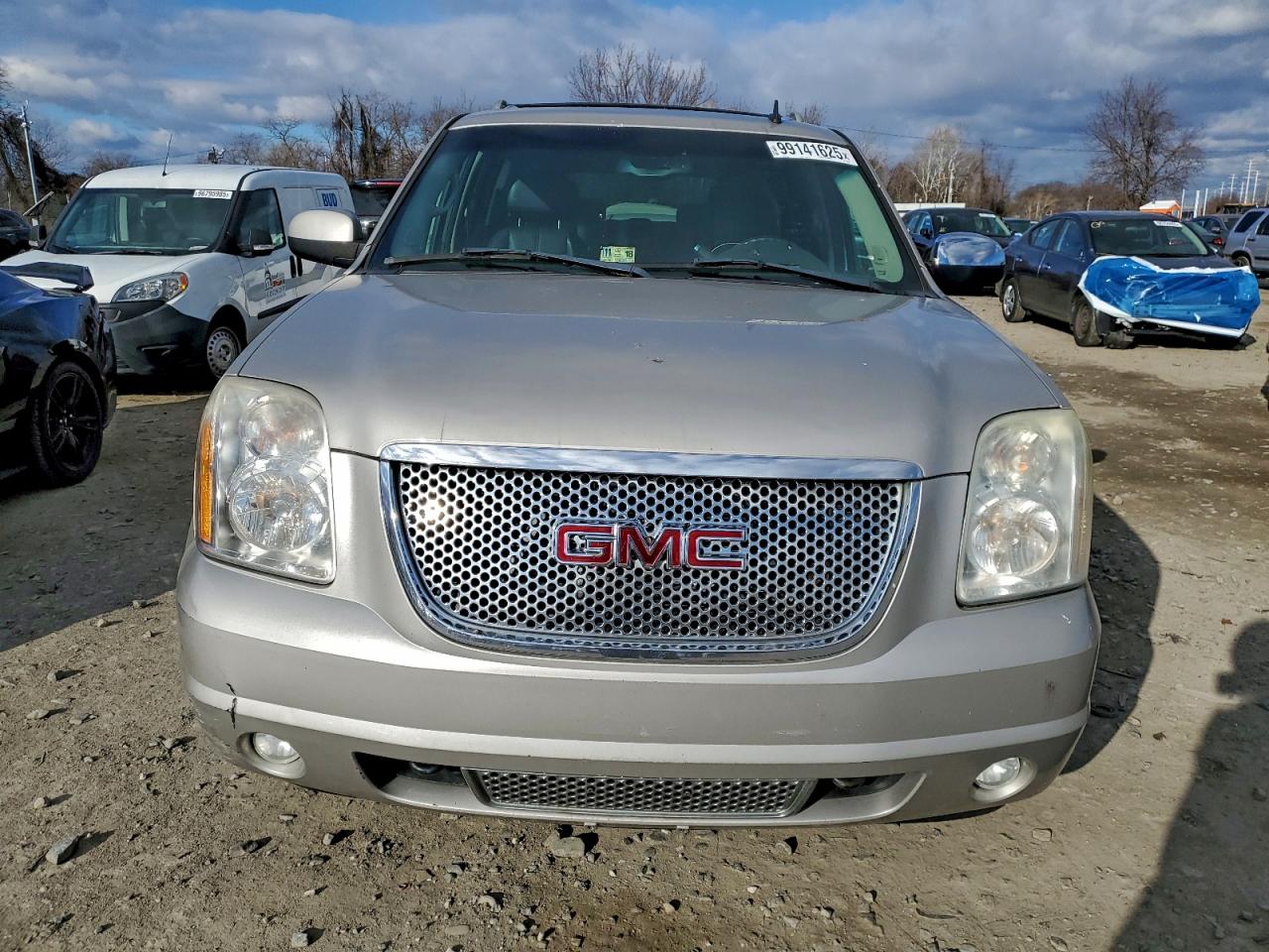 2007 GMC YUKON XL DENALI photo 9