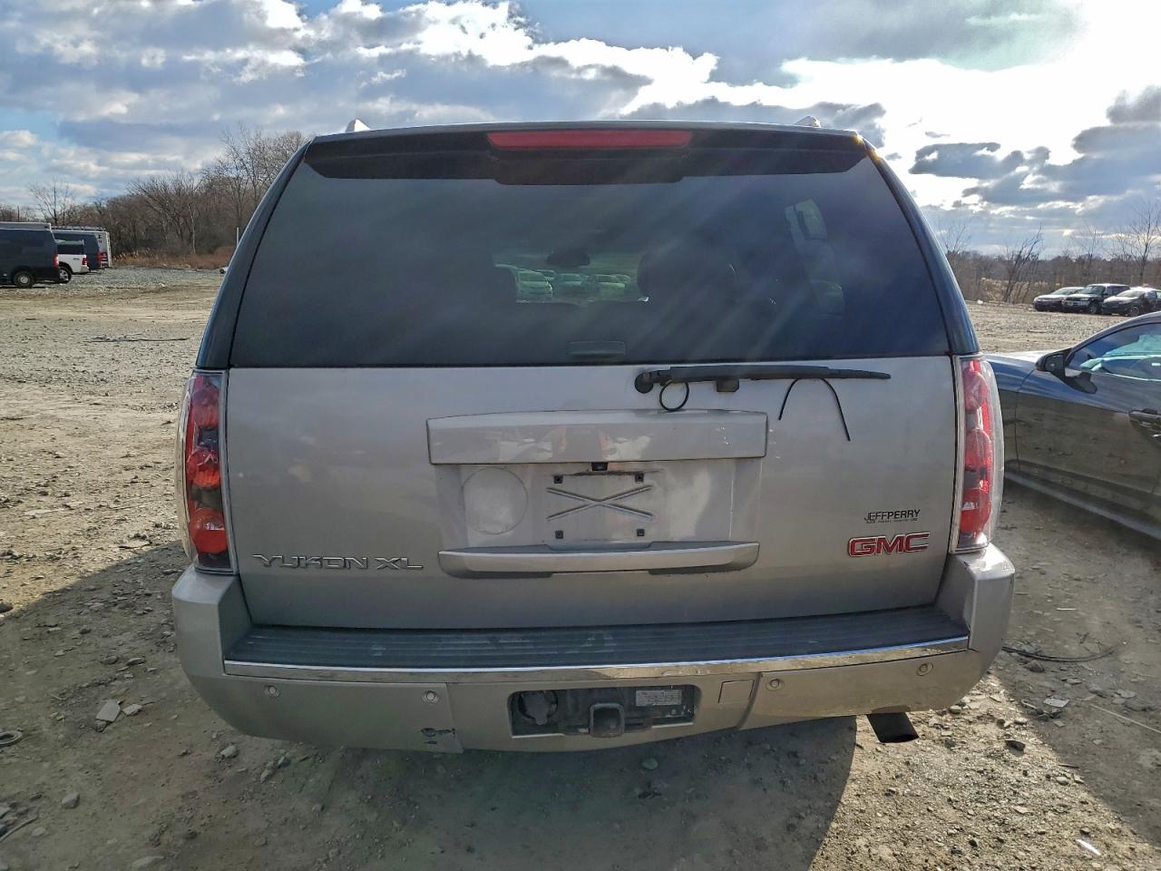 2007 GMC YUKON XL DENALI photo 11