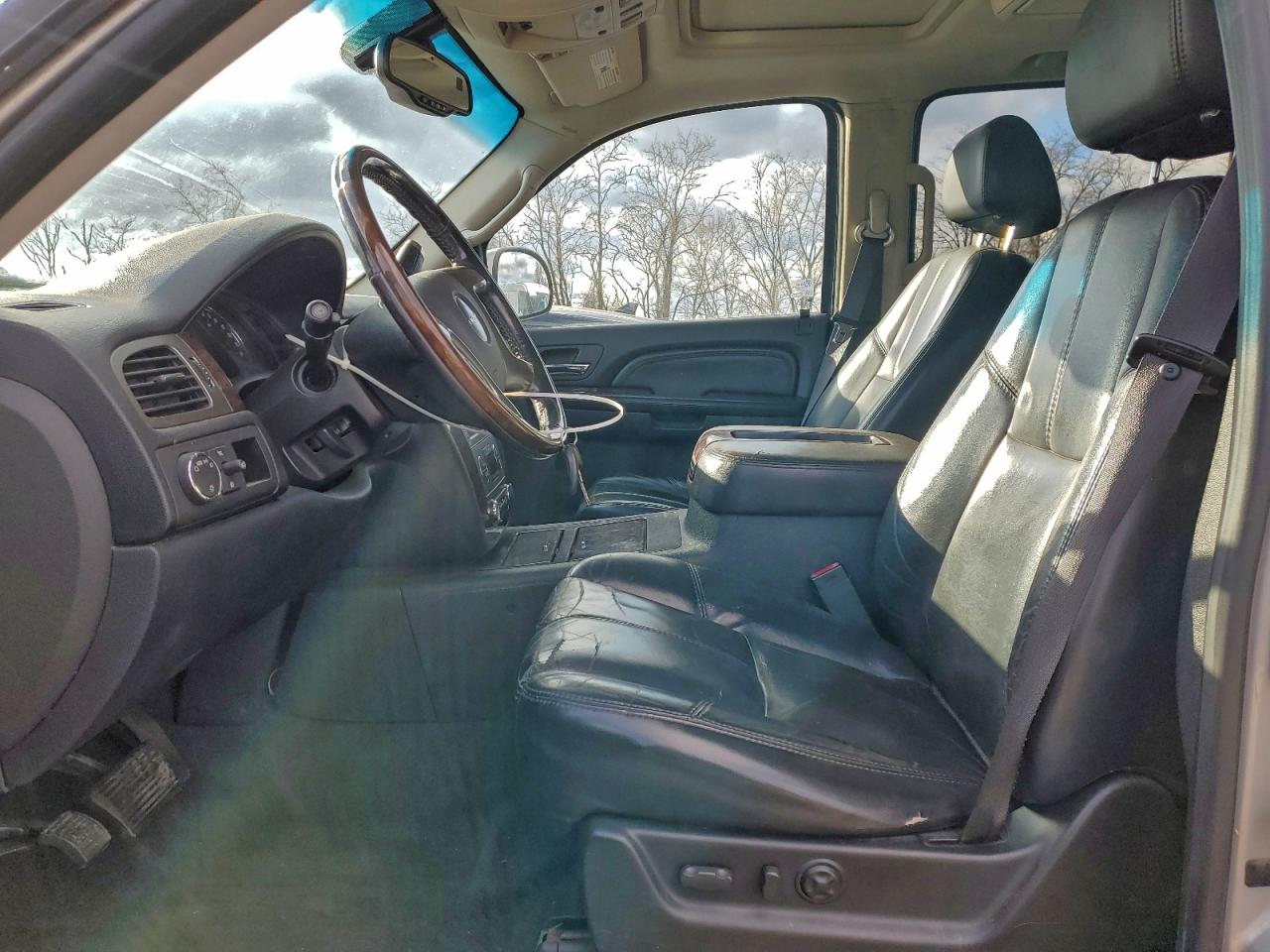 2007 GMC YUKON XL DENALI photo 13