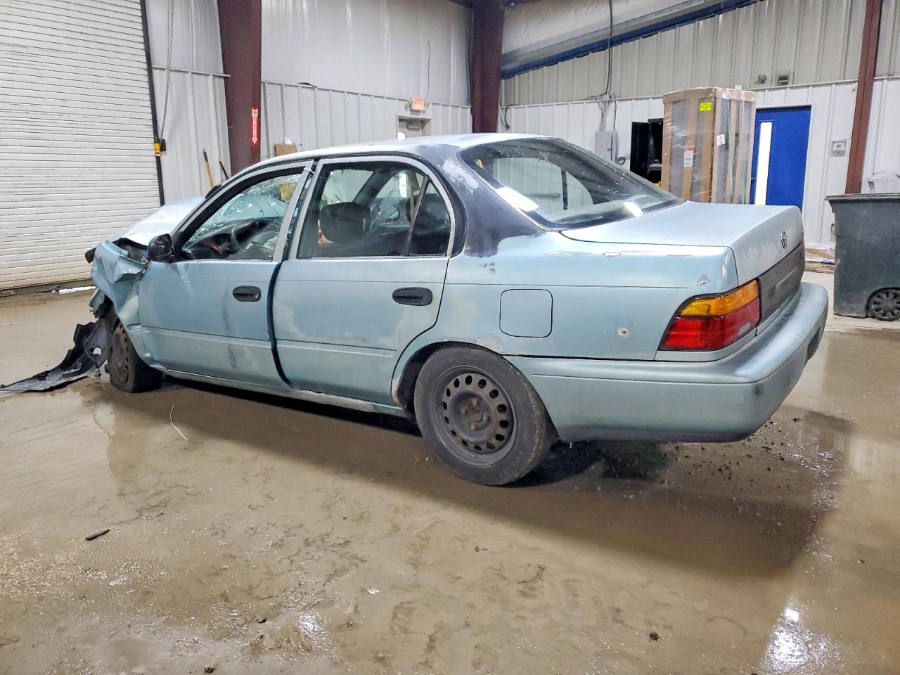 1995 TOYOTA COROLLA photo 2