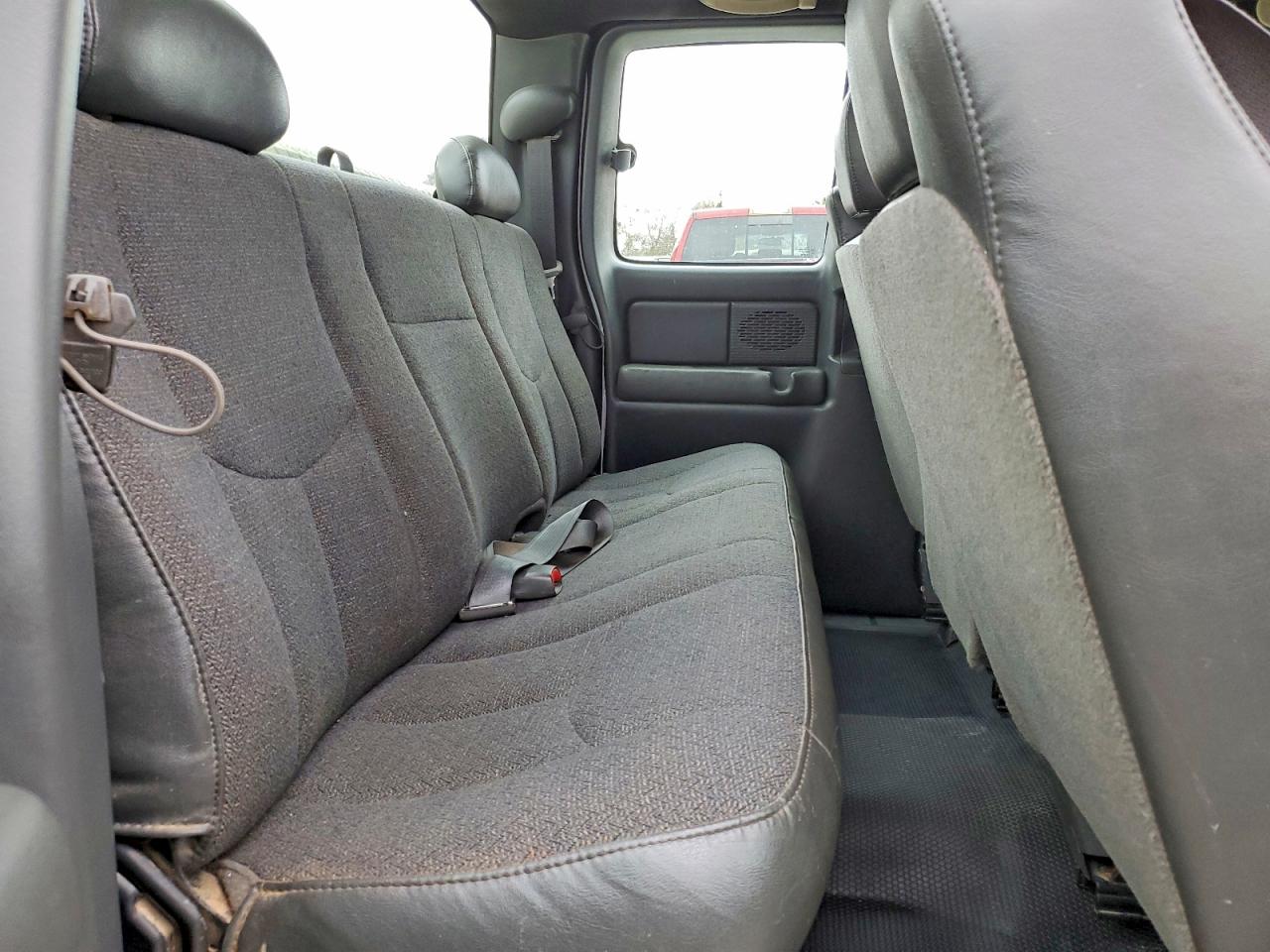 2004 CHEVROLET SILVERADO K1500 photo 10