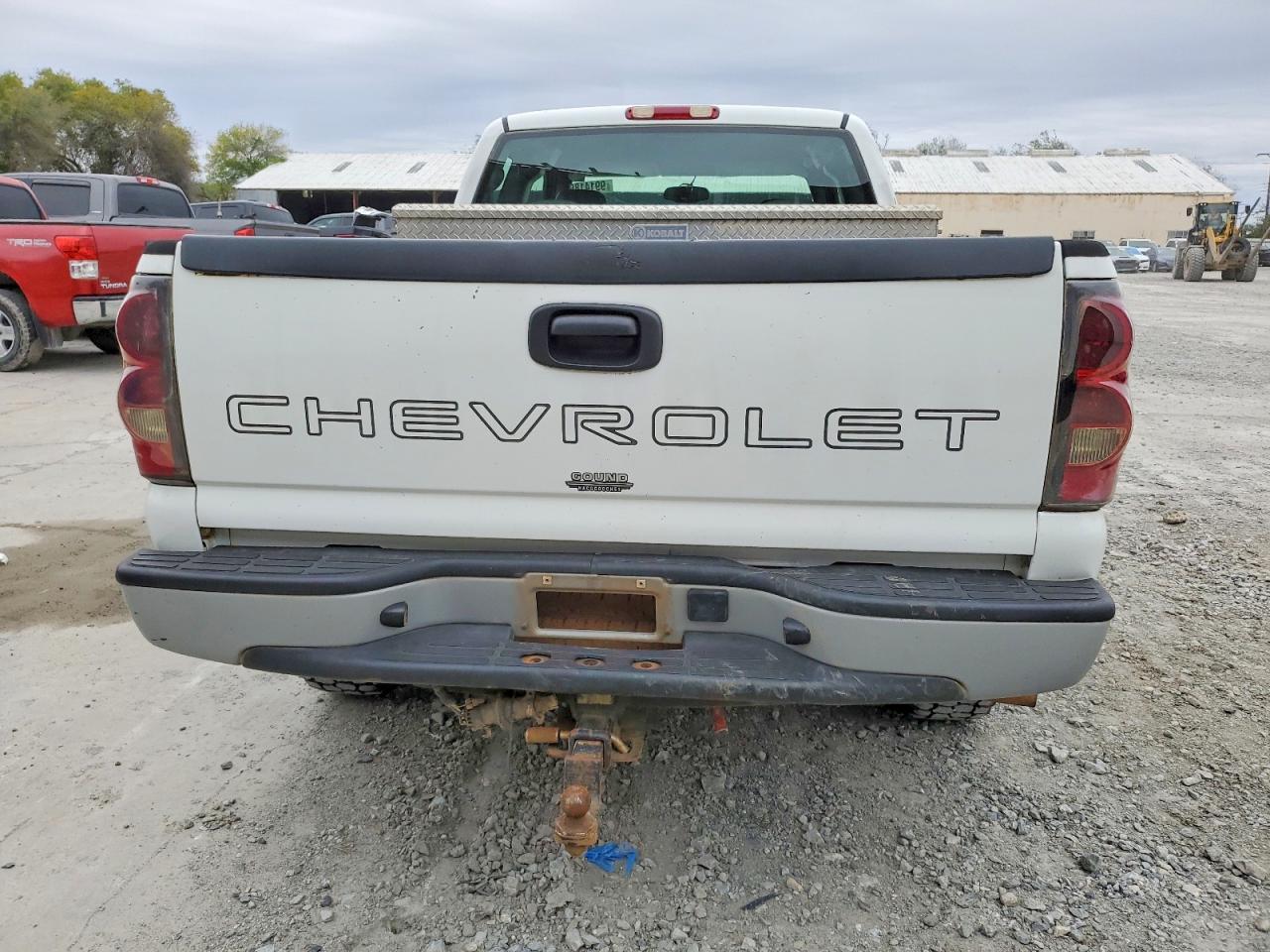 2004 CHEVROLET SILVERADO K1500 photo 6