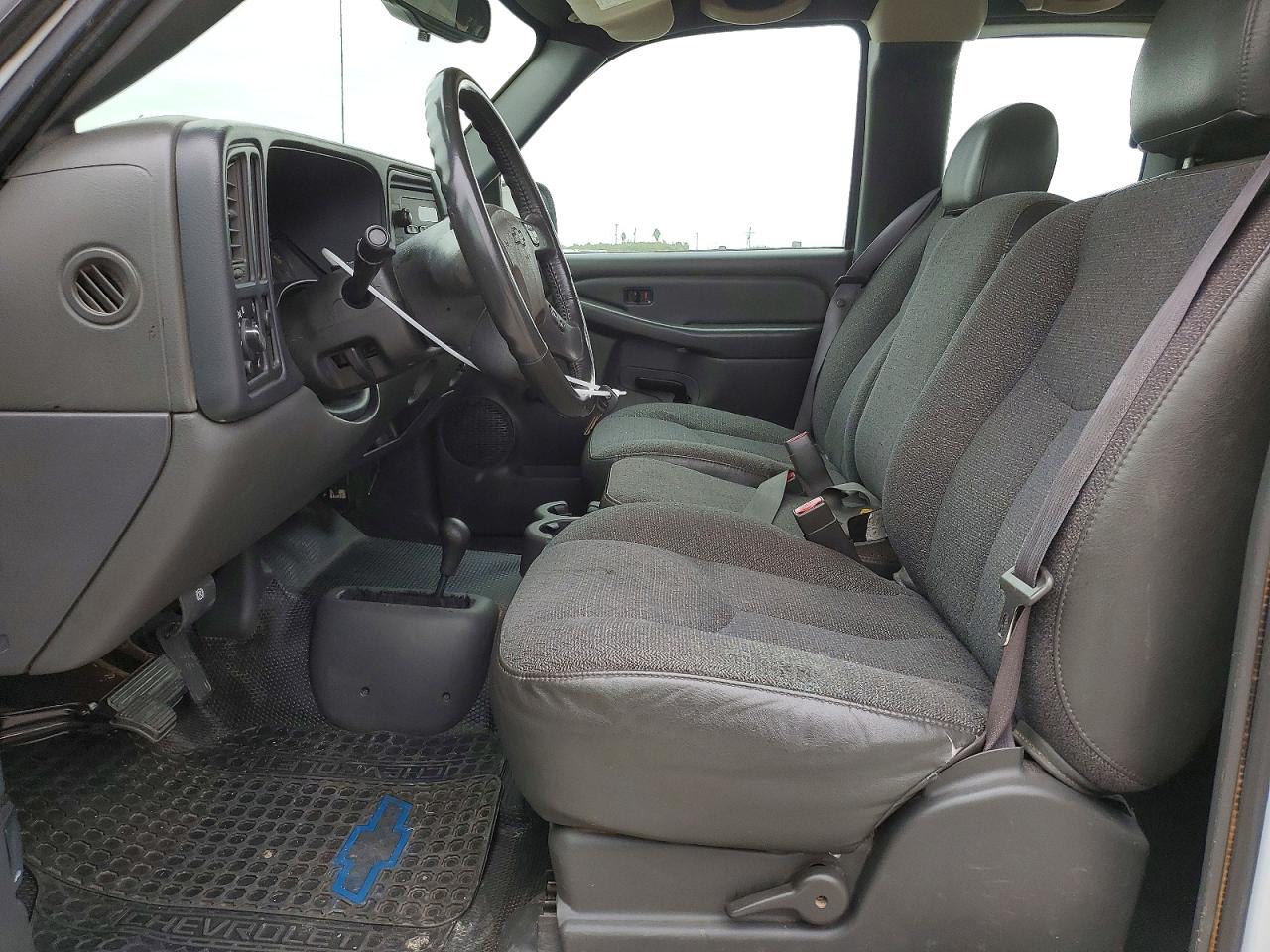 2004 CHEVROLET SILVERADO K1500 photo 7