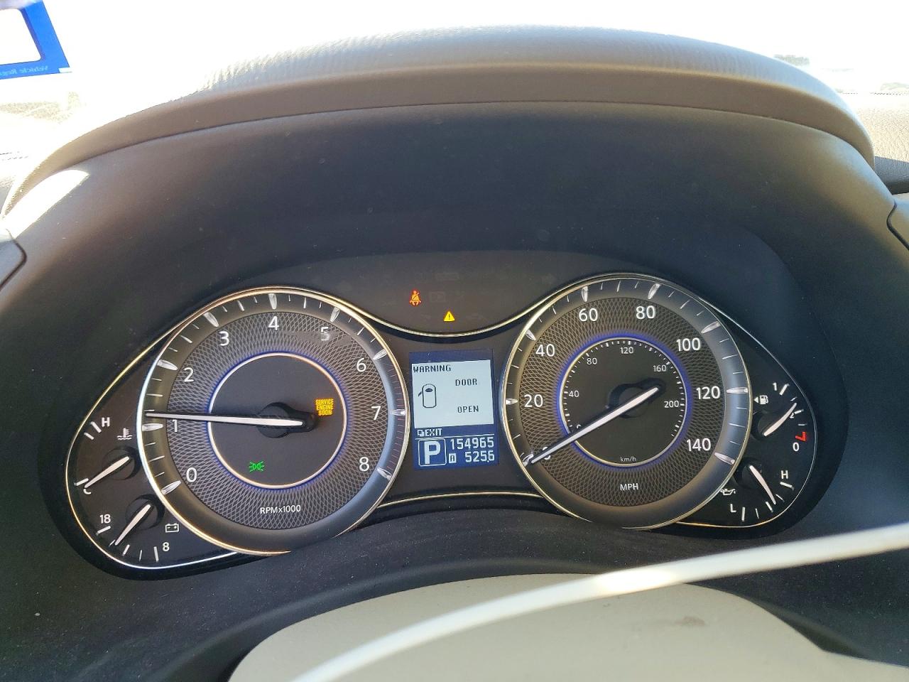 2012 INFINITI QX56 photo 9