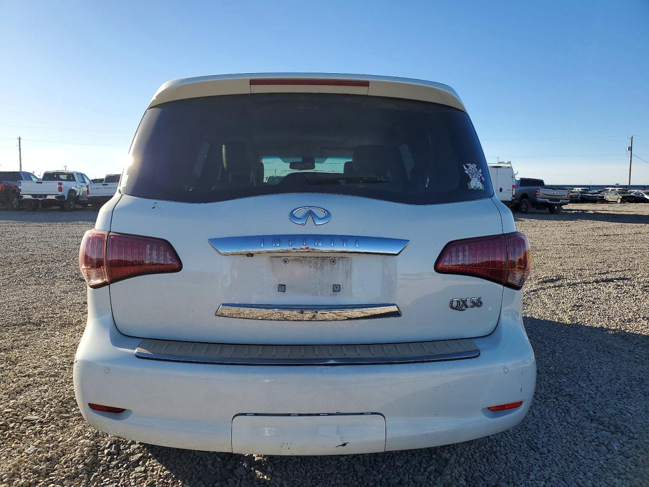 2012 INFINITI QX56 photo 6