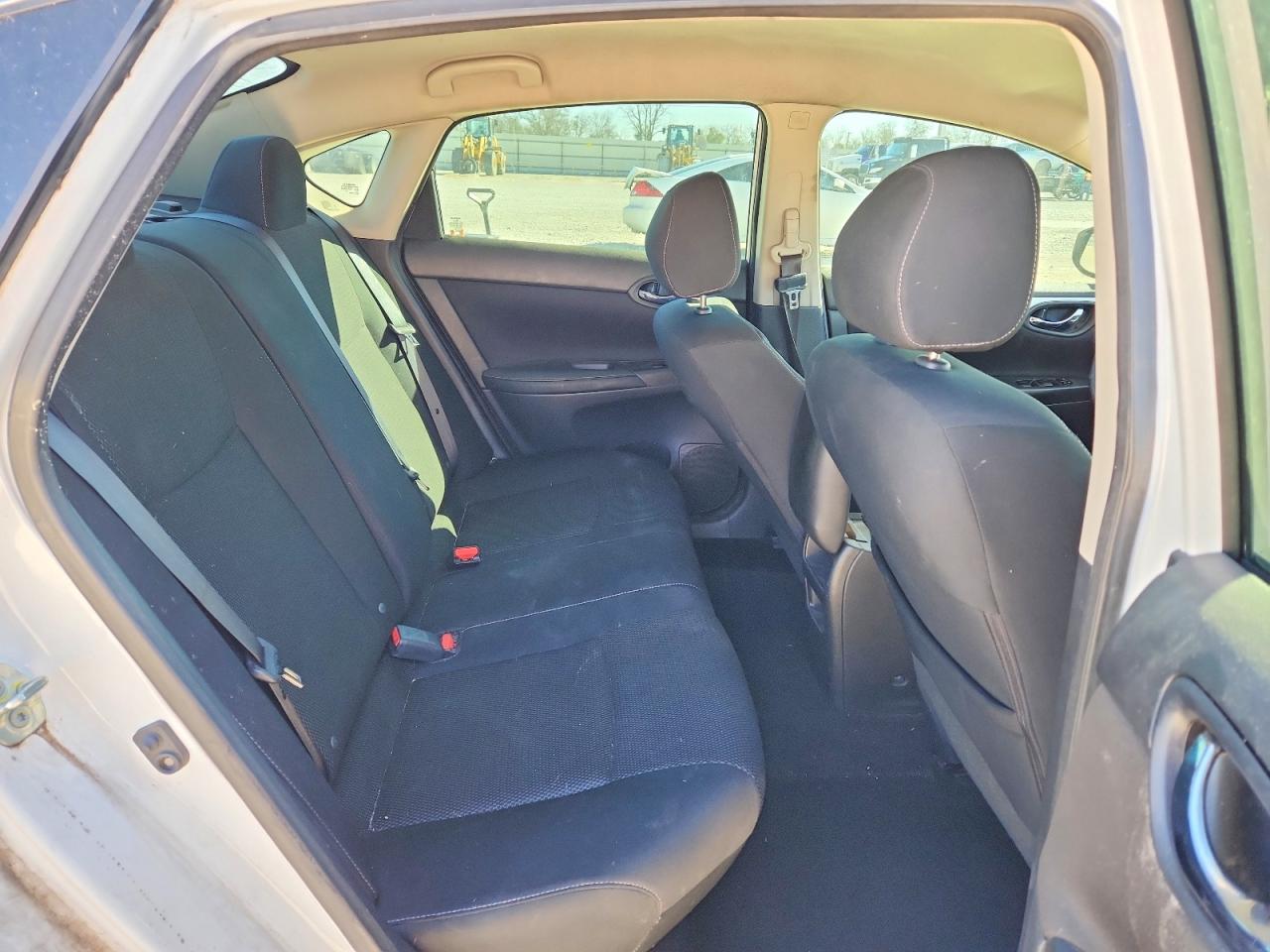 2019 NISSAN SENTRA S photo 10