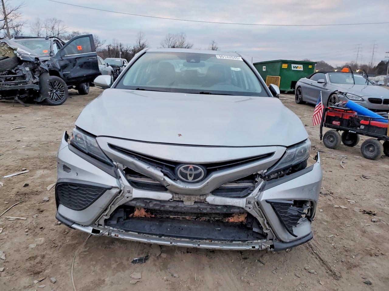 2021 TOYOTA CAMRY SE photo 9
