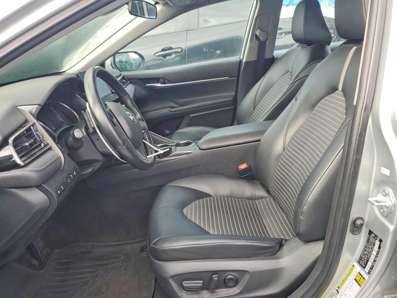 2021 TOYOTA CAMRY SE photo 13