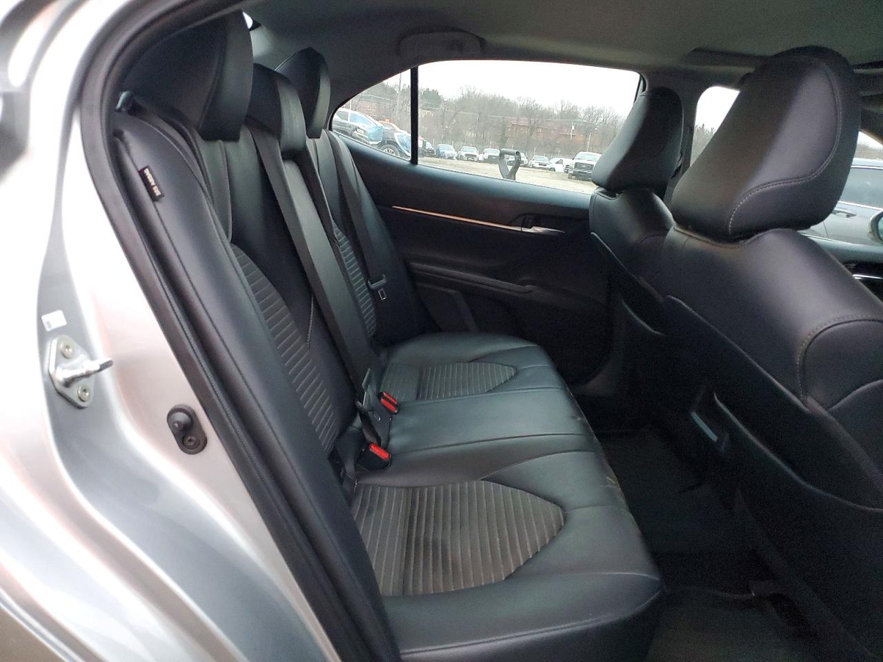 2021 TOYOTA CAMRY SE photo 19