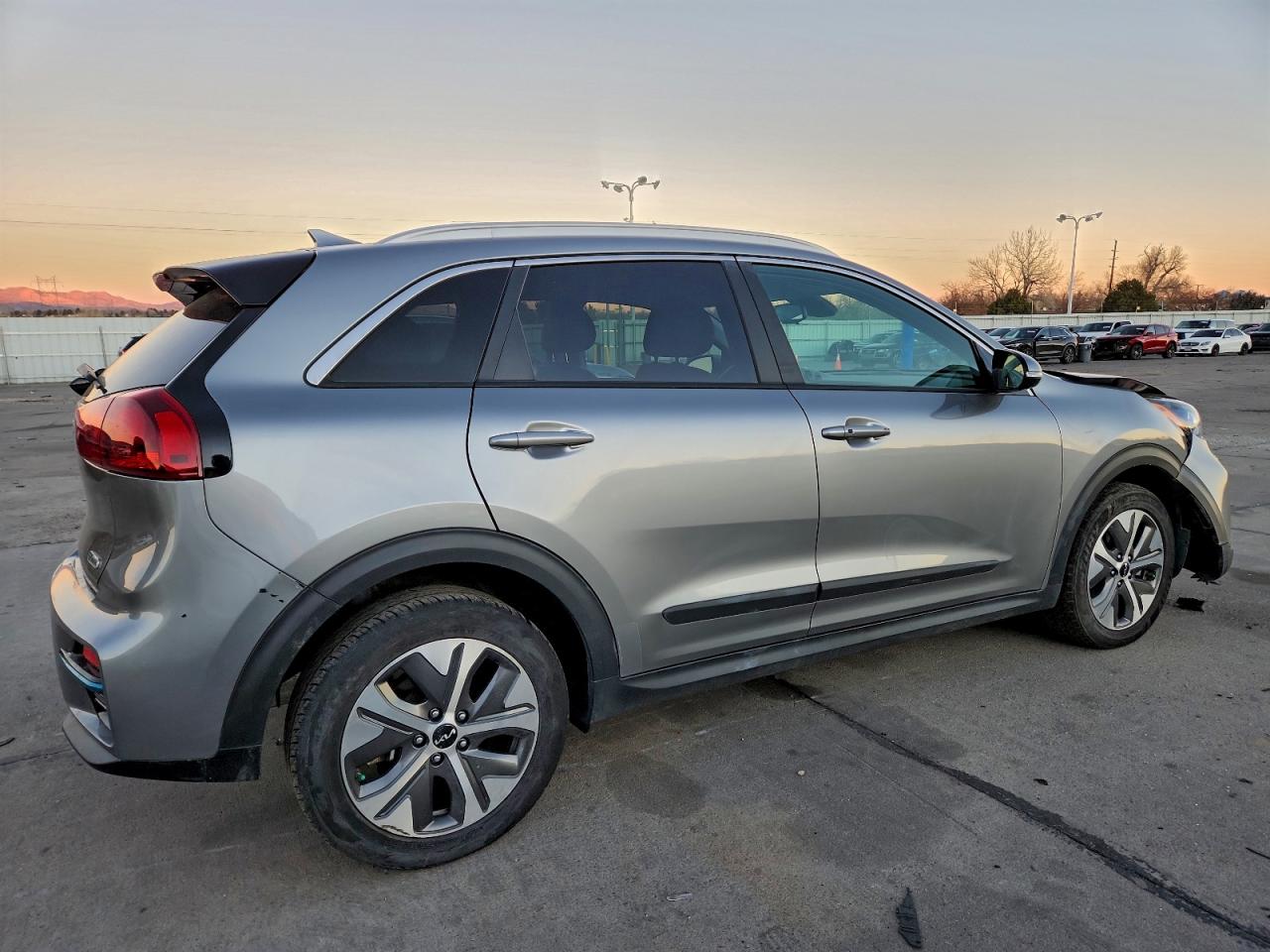 2022 KIA NIRO S photo 3
