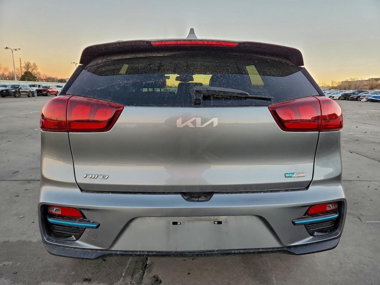 2022 KIA NIRO S photo 6