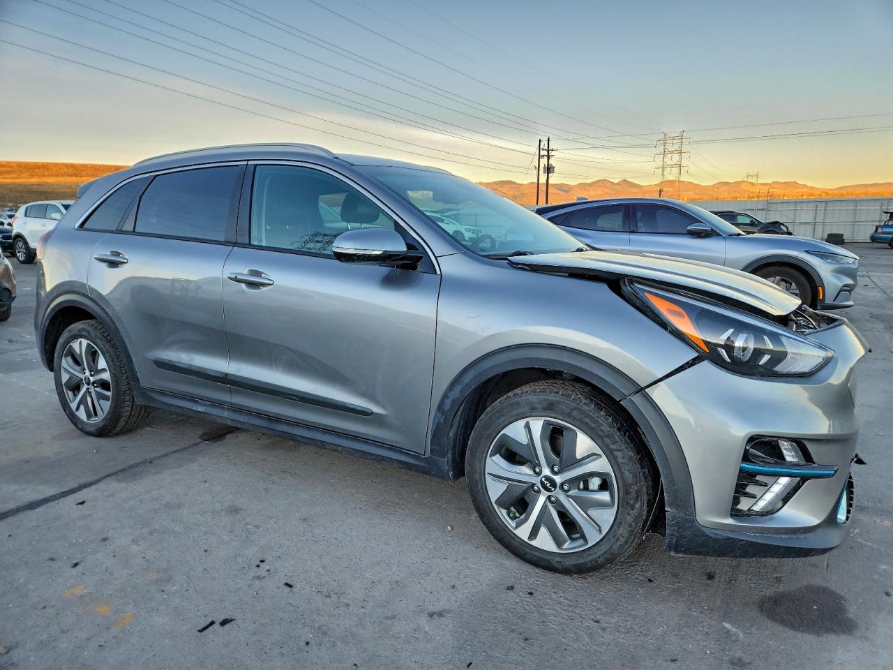 2022 KIA NIRO S photo 4