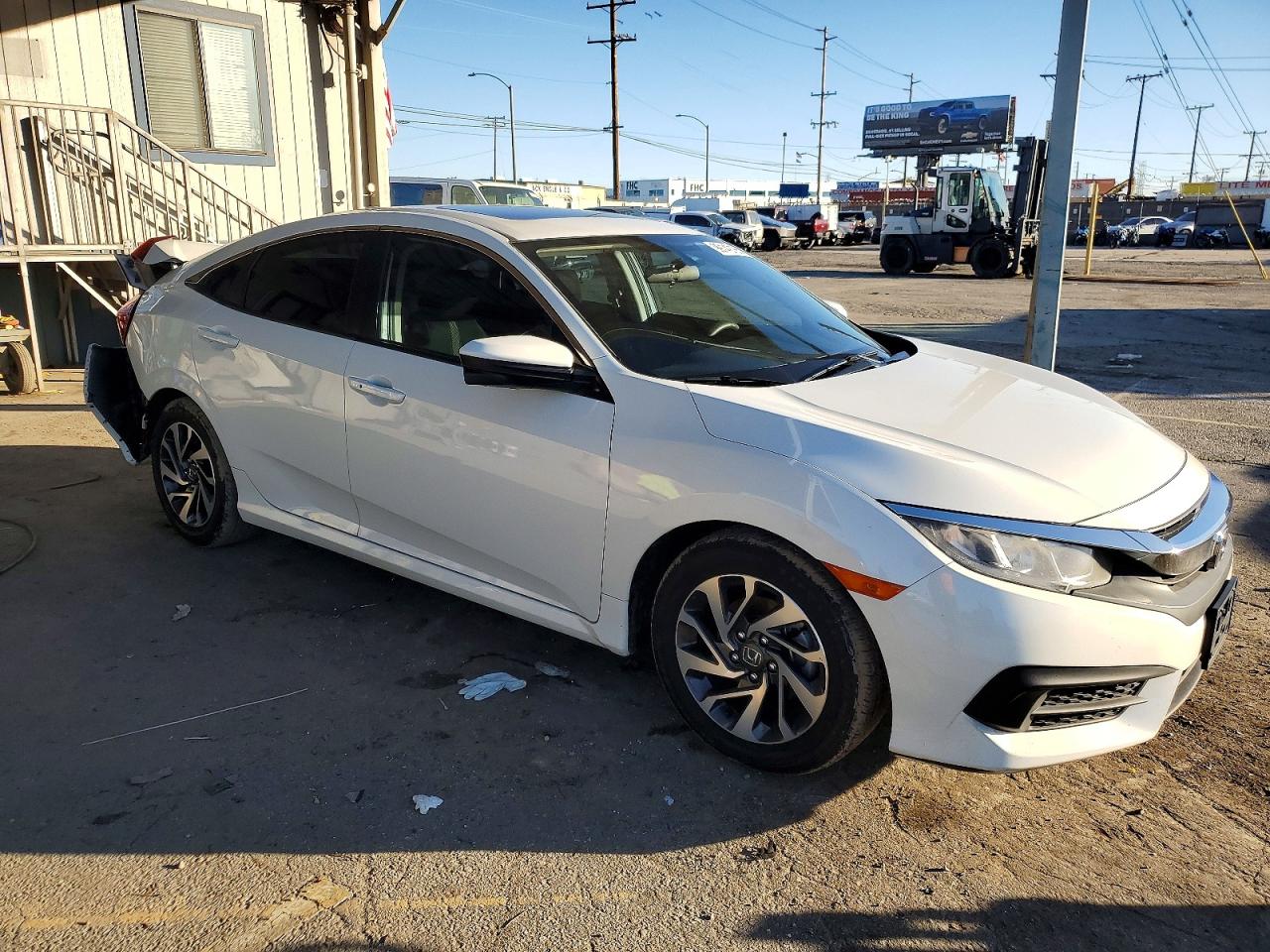 2017 HONDA CIVIC EX photo 4