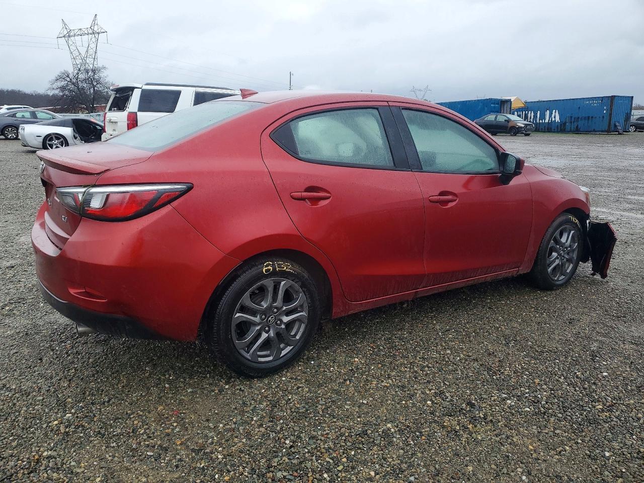 2019 TOYOTA YARIS L photo 3