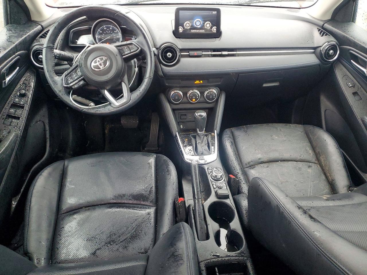 2019 TOYOTA YARIS L photo 8