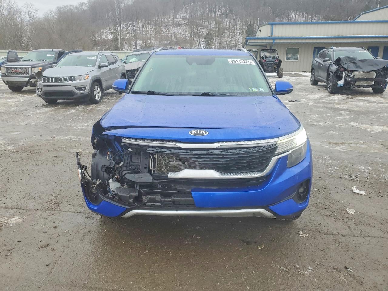 2021 KIA SELTOS S photo 5