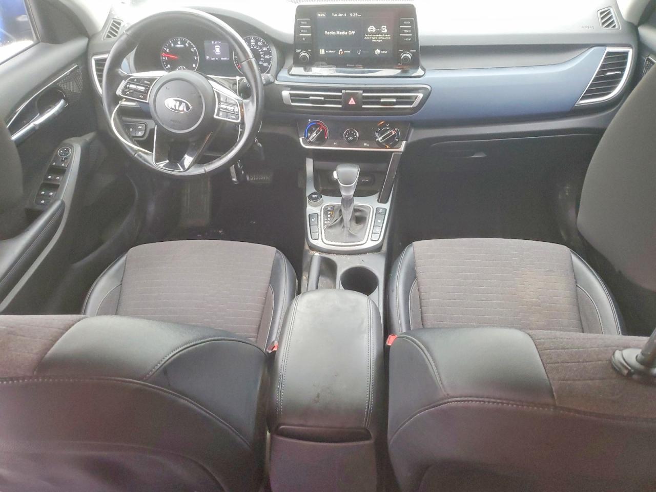 2021 KIA SELTOS S photo 8