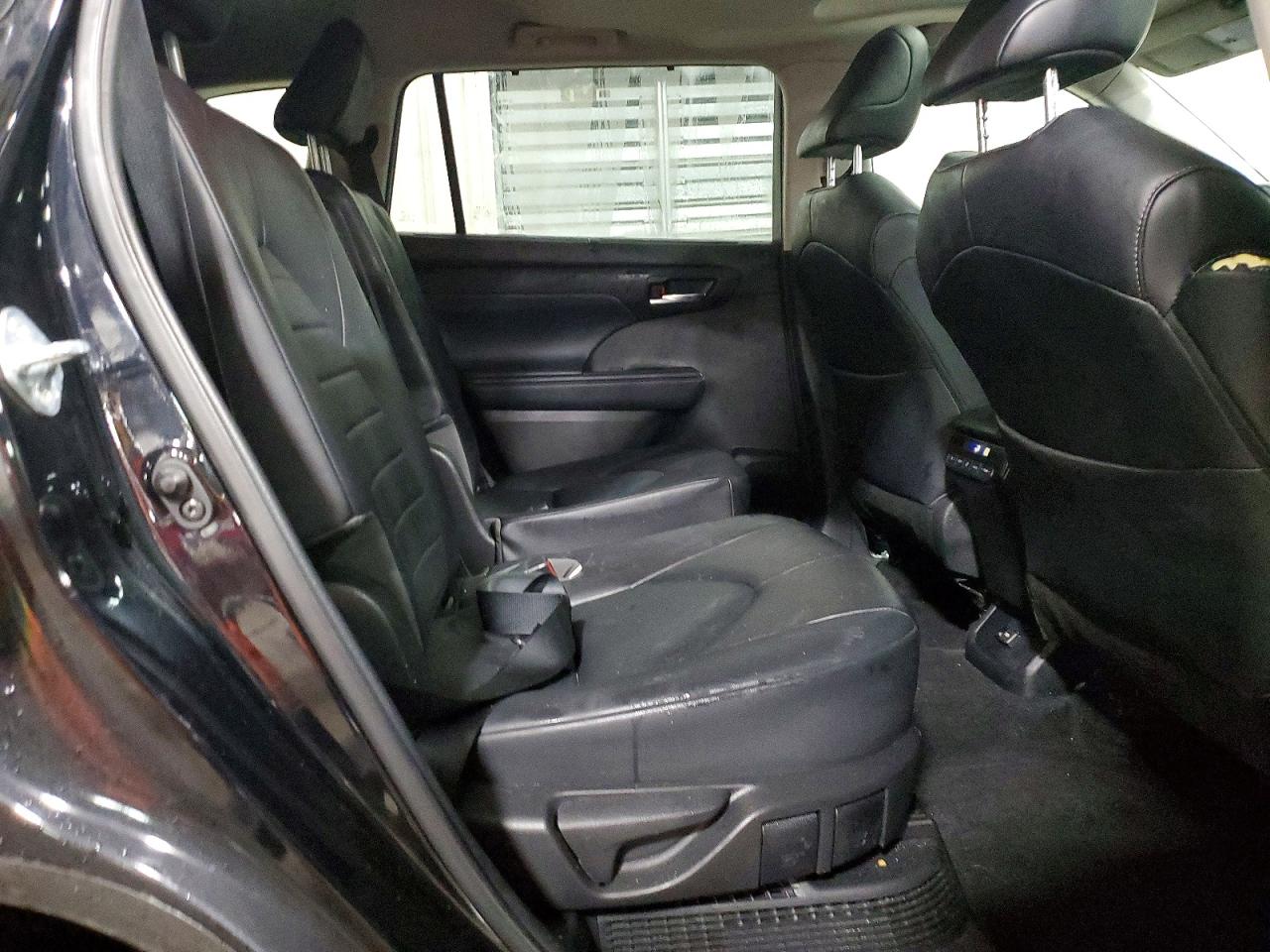 2022 TOYOTA HIGHLANDER HYBRID XLE photo 21