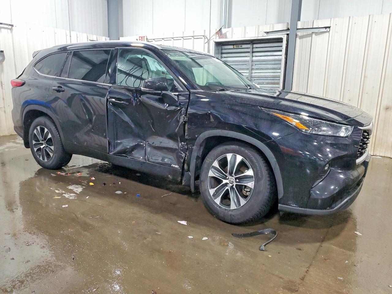 2022 TOYOTA HIGHLANDER HYBRID XLE photo 7
