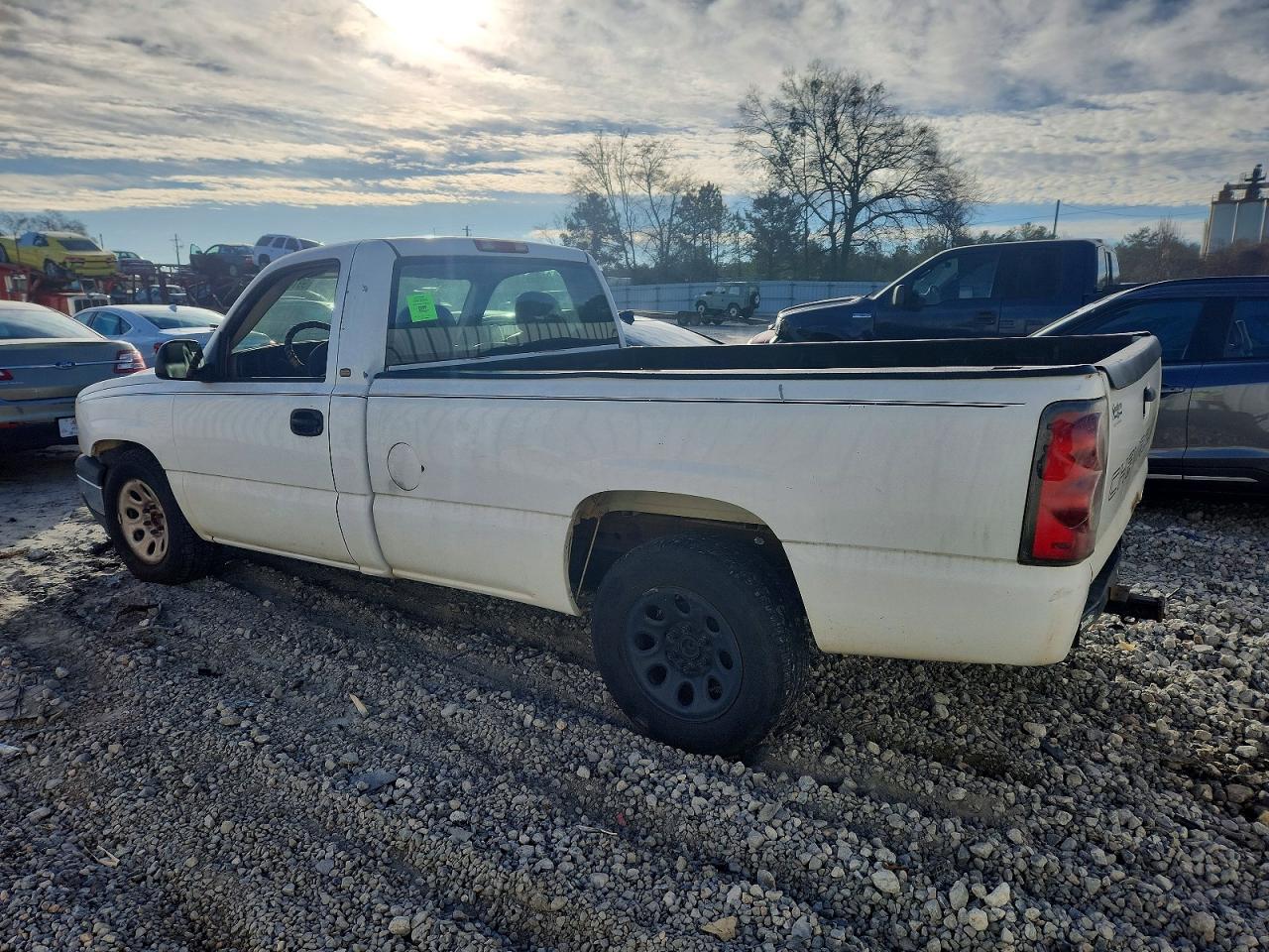 2005 CHEVROLET SILVERADO C1500 photo 3