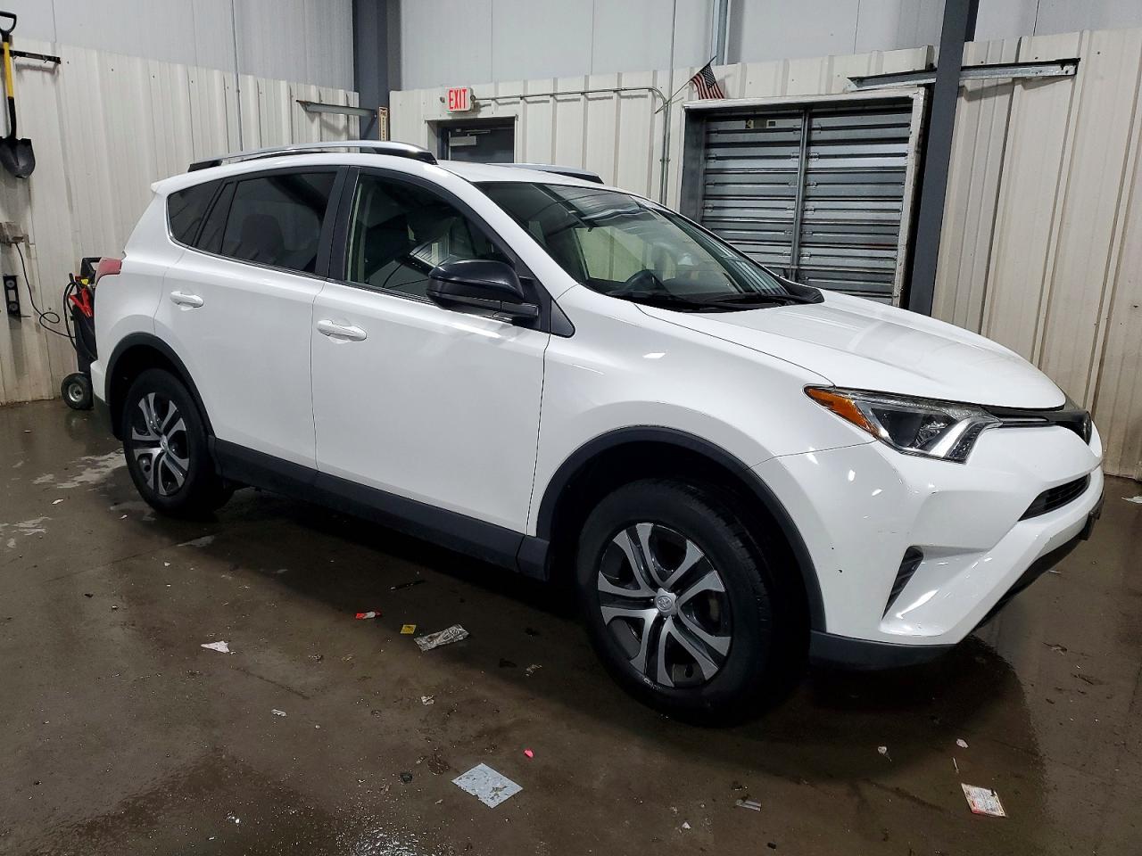 2017 TOYOTA RAV4 LE photo 7