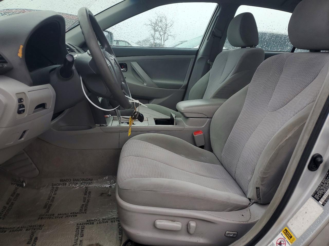2010 TOYOTA CAMRY BASE photo 7