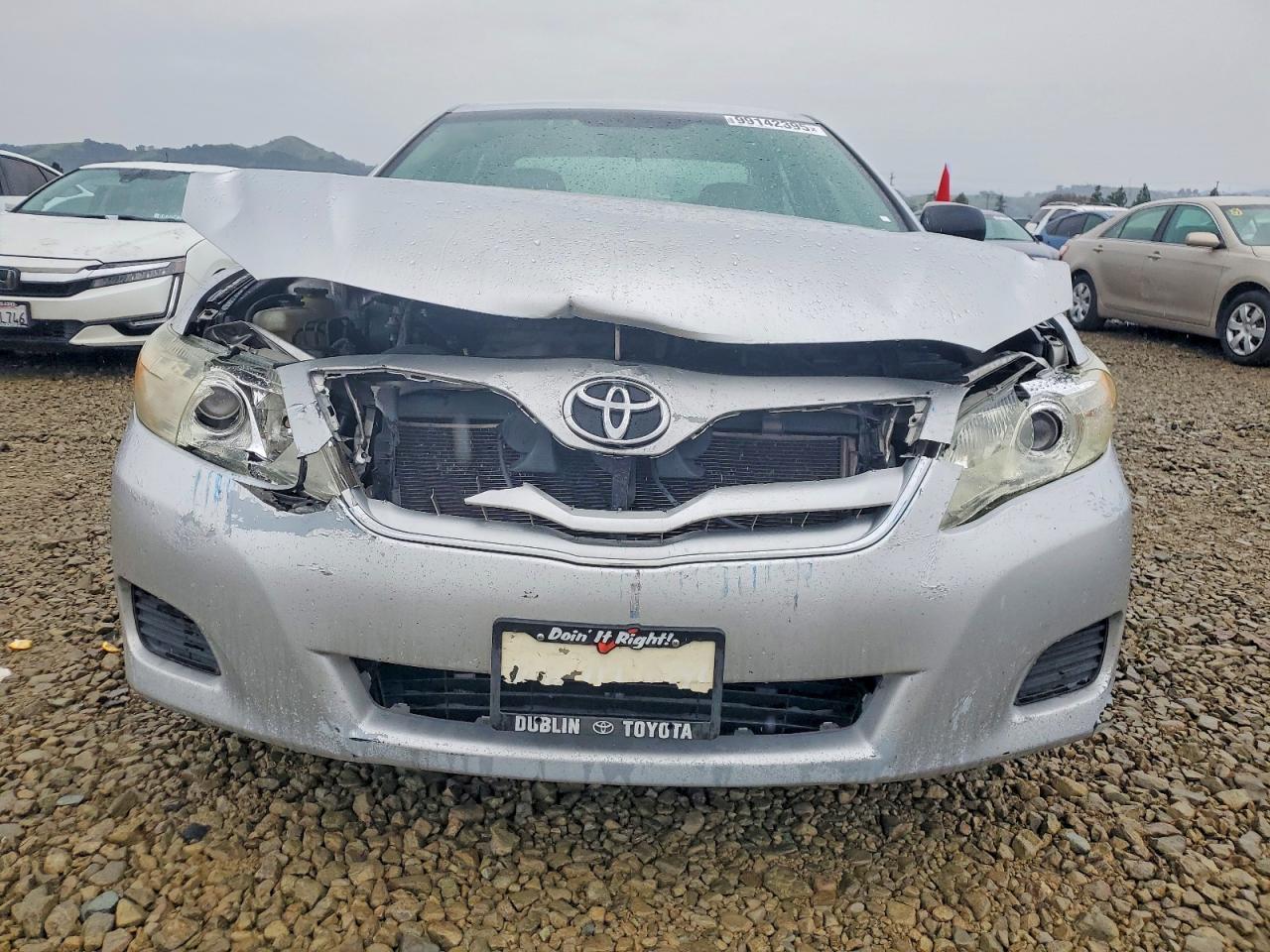 2010 TOYOTA CAMRY BASE photo 5