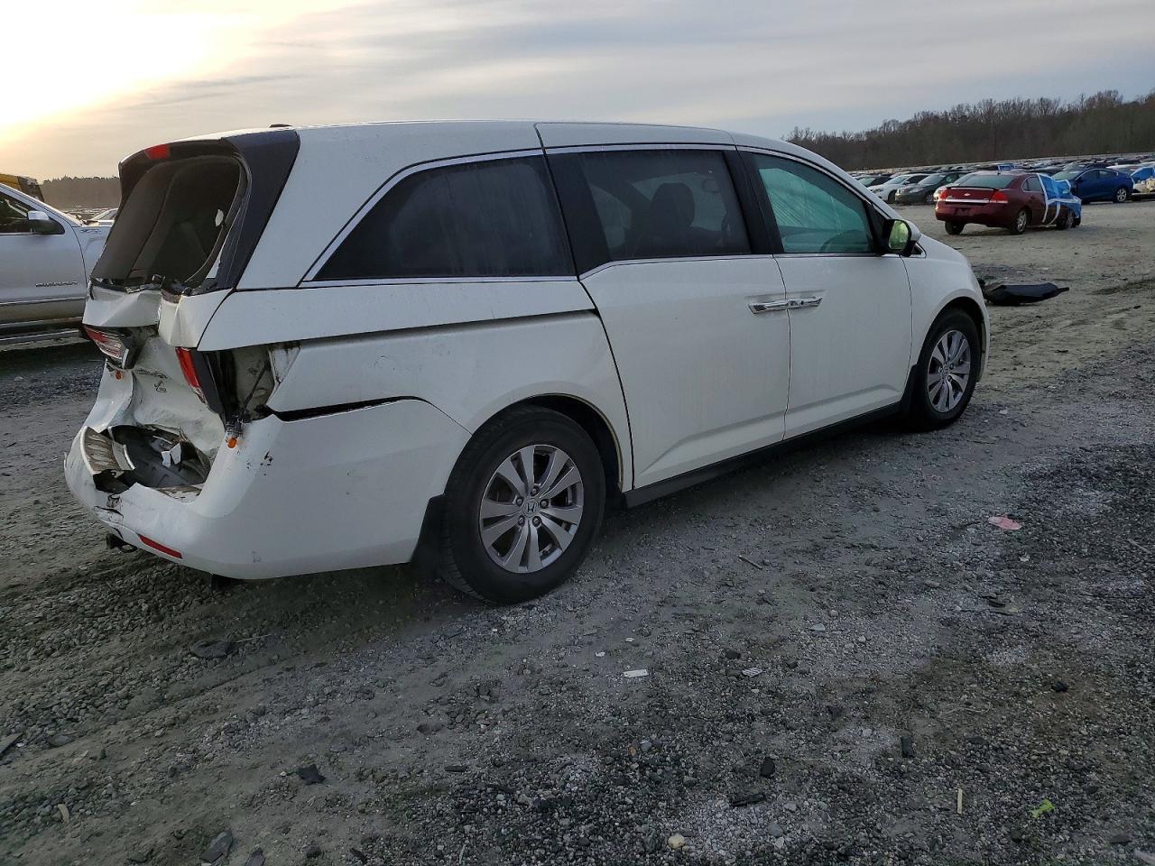 2016 HONDA ODYSSEY EXL photo 3