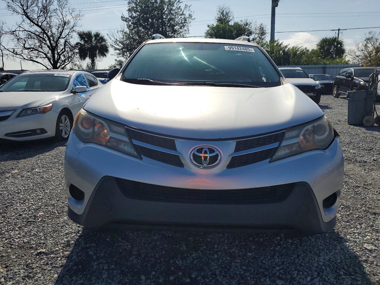 2014 TOYOTA RAV4 LE photo 5