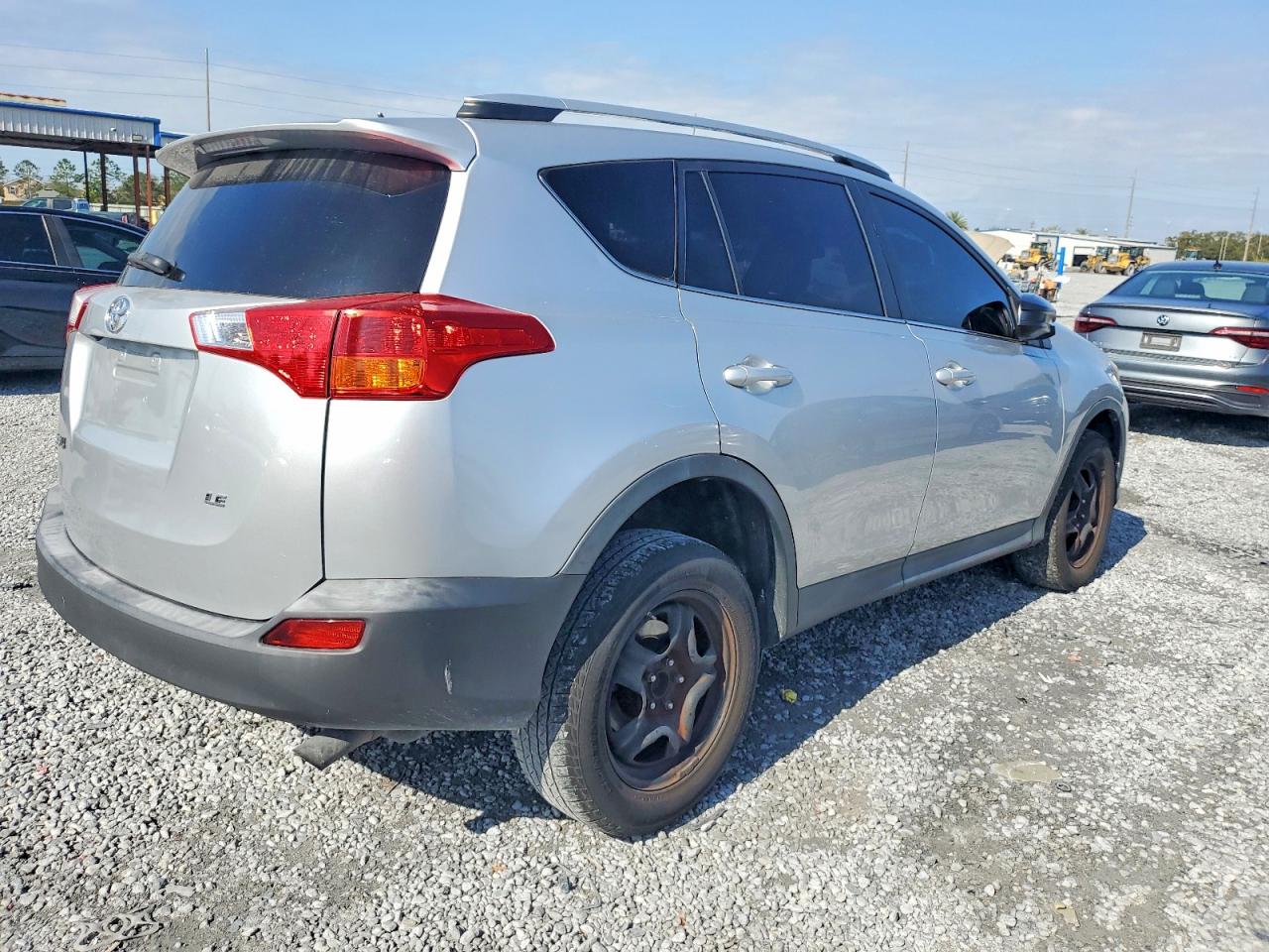 2014 TOYOTA RAV4 LE photo 3