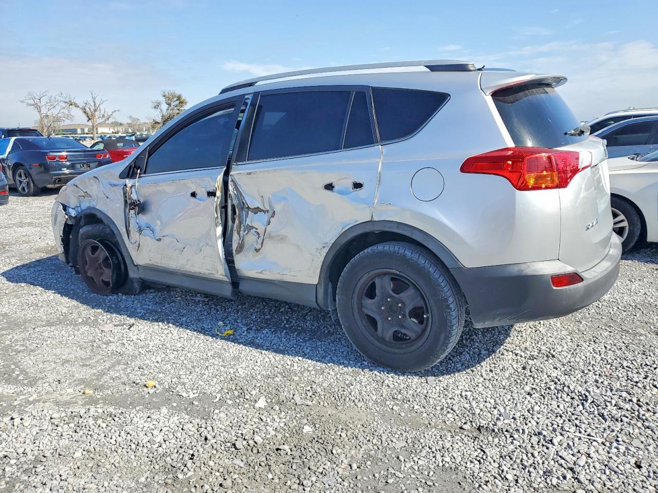 2014 TOYOTA RAV4 LE photo 2