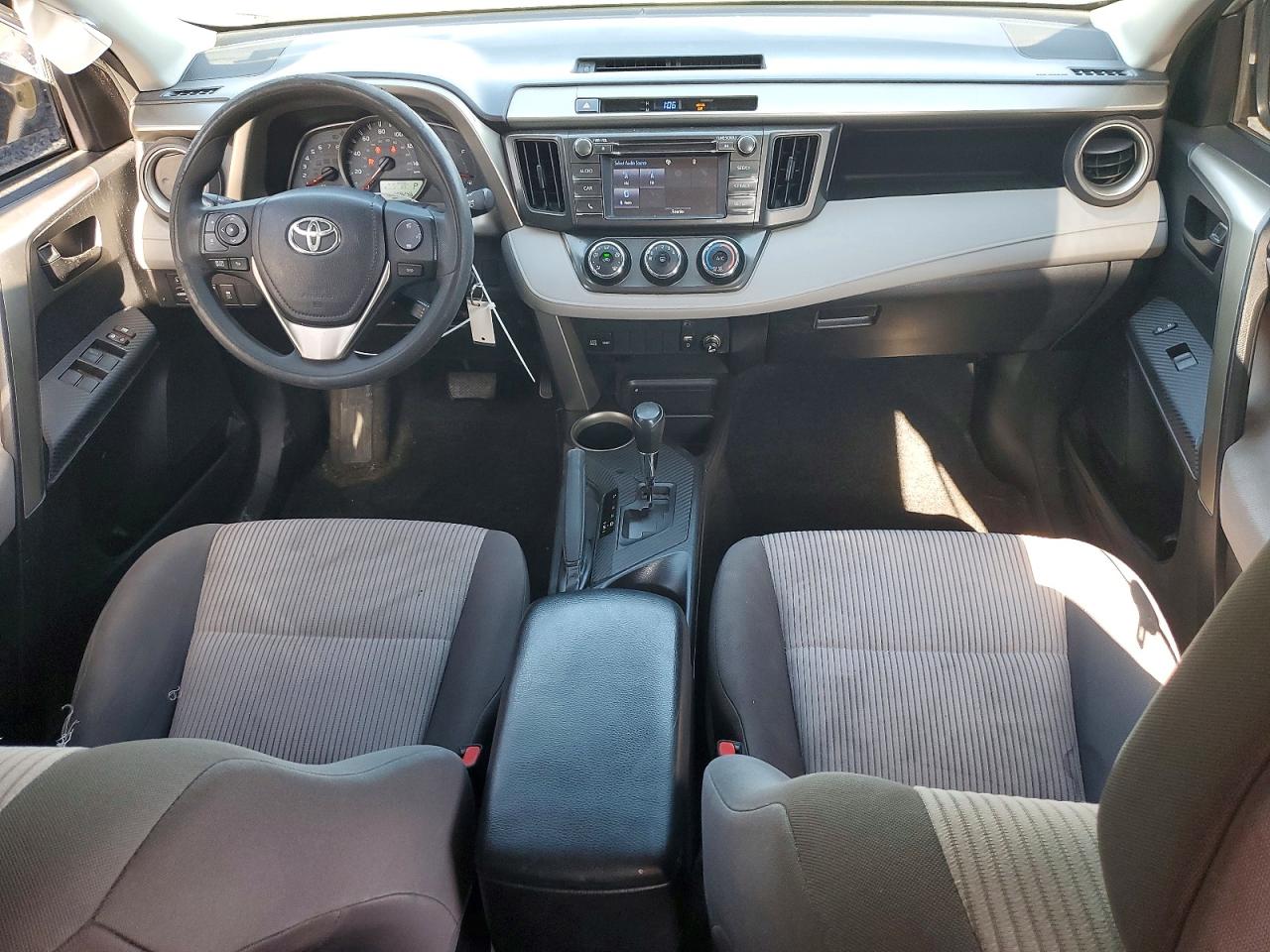 2014 TOYOTA RAV4 LE photo 8