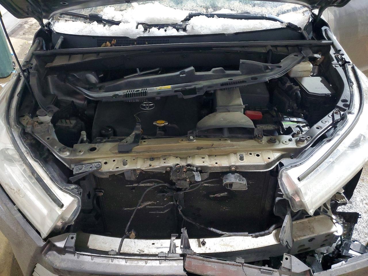 2017 TOYOTA HIGHLANDER SE photo 12
