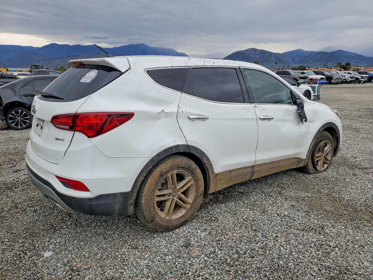 2018 HYUNDAI SANTA FE SPORT photo 3