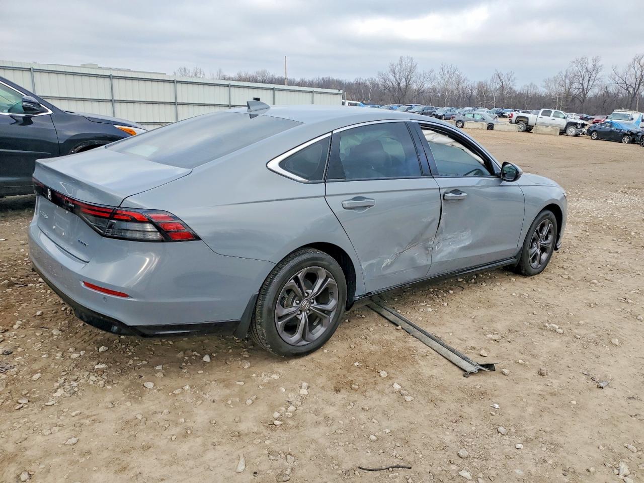 2025 HONDA ACCORD HYBRID EXL photo 3