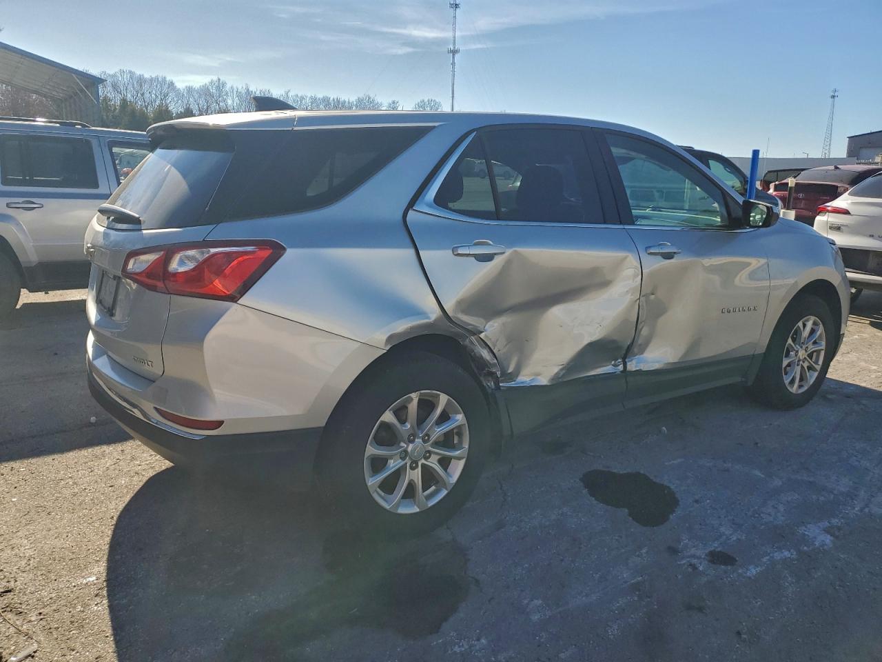 2020 CHEVROLET EQUINOX LT photo 3